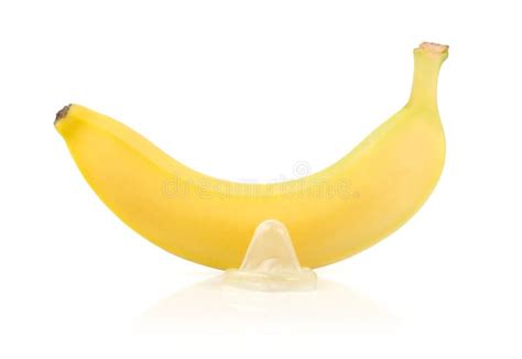 Banane Jaune Avec Le Préservatif Et La Bande De Mesure Photo Stock Image Du Centimètre Idées