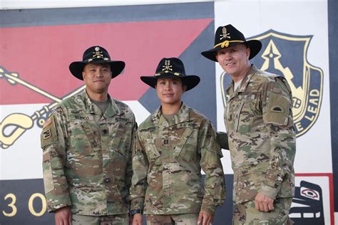 Washington Guard Captain Becomes First Cavalry Qualified Woman To Take