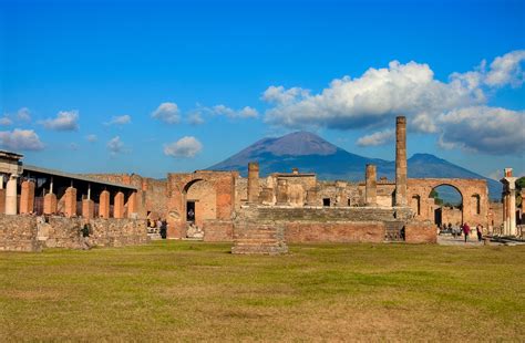 Mount vesuvius is an active volcano in southern italy. Mary Ann Bernal: History Trivia - Mount Vesuvius begins to ...