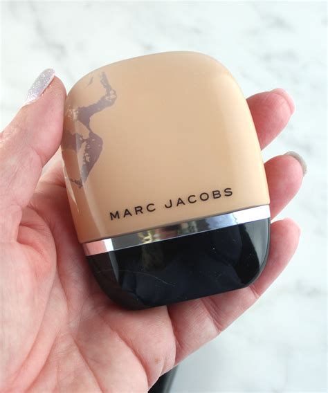 Marc Jacobs Beauty Shameless Youthful Look 24h Foundation — Beautiful