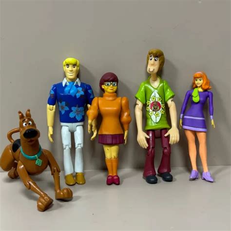 5pcs Scooby Doo Mystery Mates Gang Fred Daphne Velma Shaggy Action