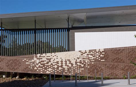 Bellbowrie Pool By Bureau Proberts Architects By The Brickery Archipro Nz