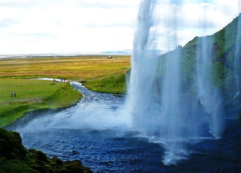 Seljalandsfoss The Only Waterfall In Iceland You Can Walk Flickr