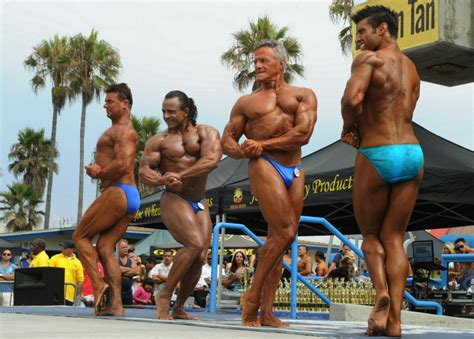 Muscle Beach Championship It S Bodybuilding And Bikini Competition Time Daily Mail Online