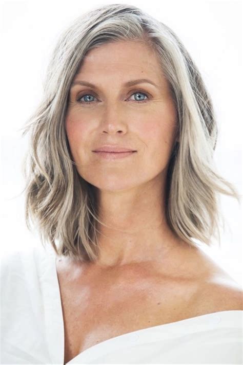 Do you want to look younger & slimmer in your 50s? 2019 - 2020 Short Hairstyles for Women Over 50 That Are ...