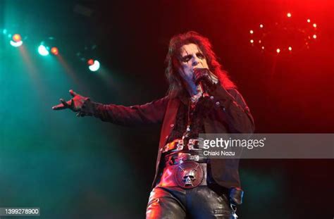 Alice Cooper Pictures Photos And Premium High Res Pictures Getty Images