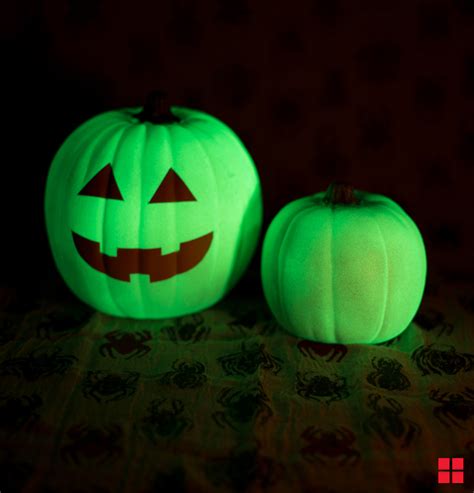 Diy Halloween Decorations Glow In The Dark Pumpkins