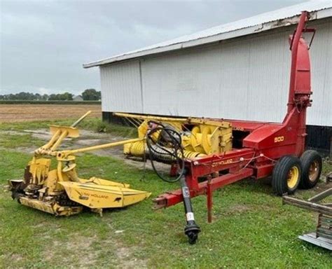 New Holland 900 Pull Type Chopper 2 22 Row Corn Head Included Small
