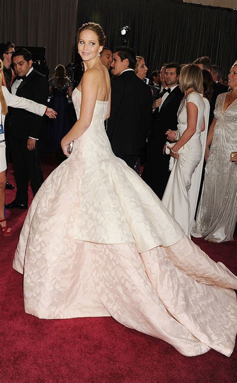 Jennifer Lawrence 2013 Los 21 Vestidos Más Impresionantes De La Alfombra Roja De Todos Los