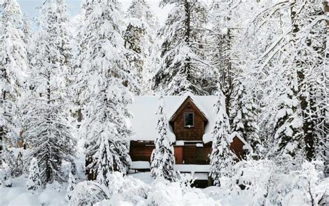 15 Snow Covered Cabins That Will Make You Want To Retreat To The Woods Cottage Life
