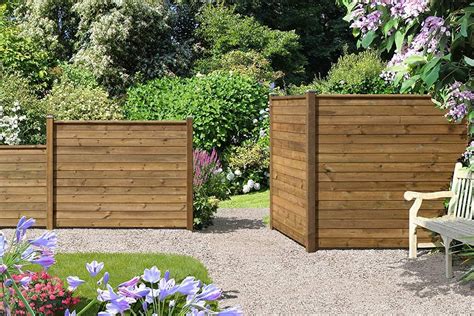 Kesseldruckimprägnierte (kdi), geölte oder farbig lasierte sichtschutzzäune sind besser geschützt als unbehandeltes holz. sichtschutz zaun holz selber bauen garten holz