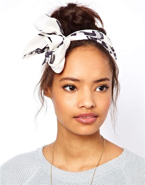 3 ways to tie a head scarf explained in s huffpost life scarf hairstyles ways to wear a