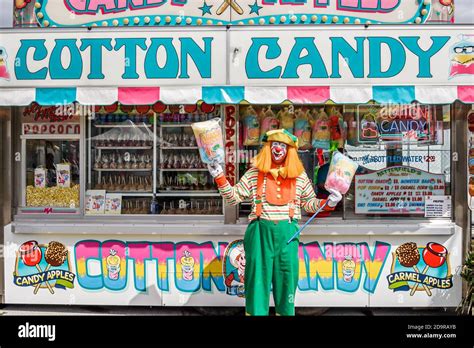 Miami Floridadade County Fair And Expositionannual Carnival Midway