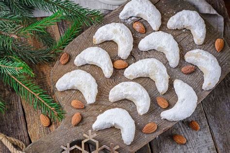 Choose from a category or start typing to begin search. Czech Vanilla Crescents (Vanilkove Rohlicky) | Yummy christmas treats, Czech recipes ...