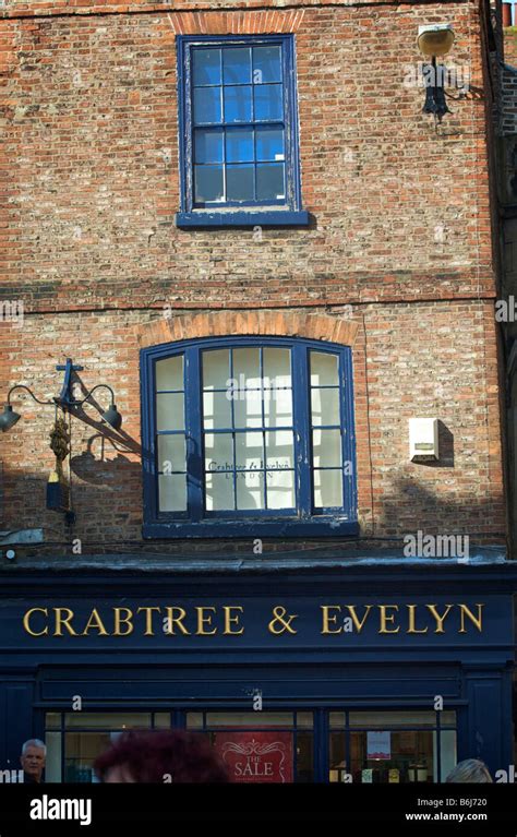 Crabtree Evelyn High Resolution Stock Photography And Images Alamy