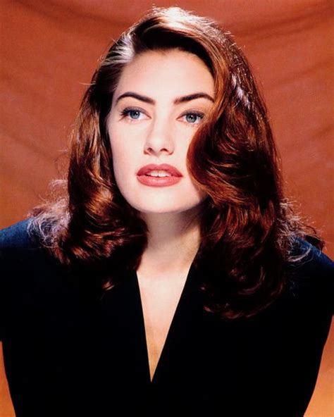 Mädchen Amick Poses For A Portrait Session On April 24 2002 In Los