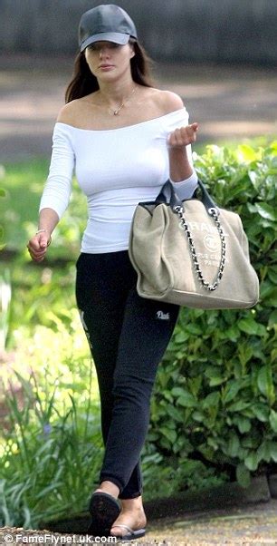 Helen Flanagan Shows Off Her Slim Figure In Tight Leggings And A Chic