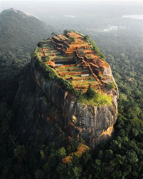 Ancient City Of Sigiriyalion Rock Sinhala සීගිරිය Tamil சிகிரியா