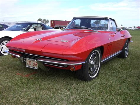 Mid America Motorworks Corvette Funfest 6-Pack of 60's Corvettes - Hot