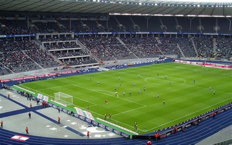 Hertha setzt auf die karte neubau. Hertha BSC Berlin kämpft für eine eigene Fußball-Arena - 030