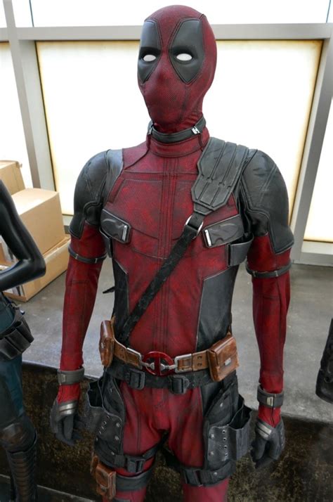 Hollywood Movie Costumes And Props Deadpool 2 Movie Costumes On