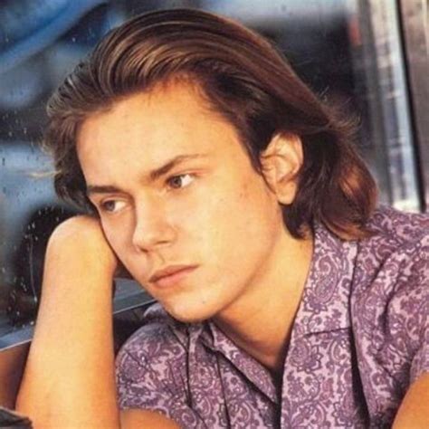 20 Nostalgic Portraits Of River Phoenix With Long Hair ~ Vintage Everyday