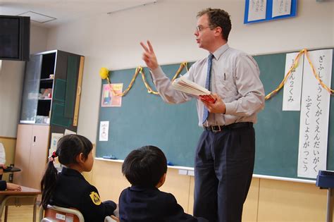 英語授業始まりました デイリースナップで見る学びのポイント 岐阜聖徳学園大学附属小学校