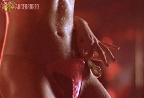 Nackte Monique Gabrielle In Flashdance