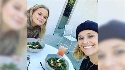 Watch Access Hollywood Interview Reese Witherspoon And Daughter Ava Look Like Twins In Cute