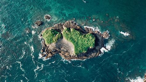 Aerial View Of Green Island · Free Stock Photo
