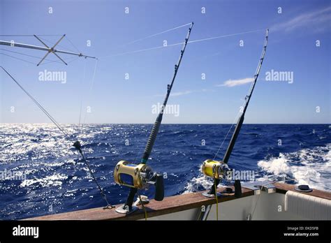 Angler Boat Big Game Fishing In Saltwater Stock Photo Alamy