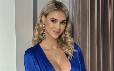 Veronika Rajek Goes Viral In Blue And Red Lingerie Showing Off Perfect