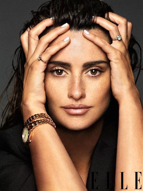 Penelope Cruz Without Makeup — Bare Faced For ‘elle’ November Issue Hollywood Life Beautiful