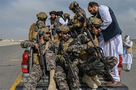 Watch The Taliban Parade Us Military Gear In Afghanistan Al Arabiya