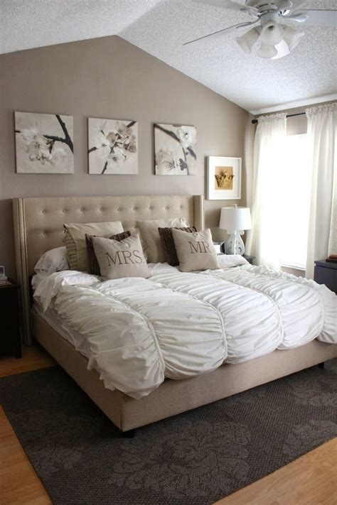 10 Latest Neutral Master Bedroom Decorating Ideas For Your Room