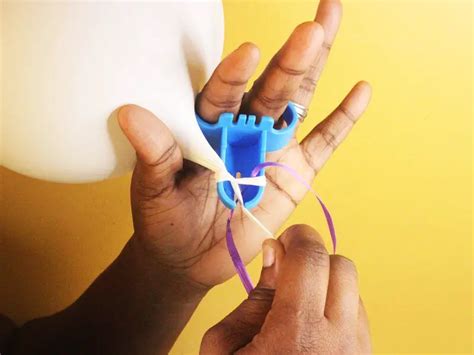 How To Use Balloon Tying Tool And Clip With Videos And Pictures