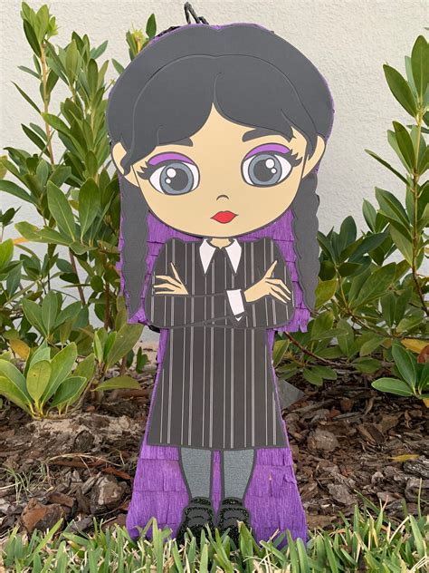 WEDNESDAY ADDAMS PIÑATA Merlina Piñata Wednesday Addams - Etsy Sweden