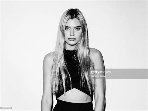 Alissa Violet Is Photographed For On March 13 2016 In Photo Dactualité