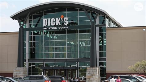 Dicks Sporting Goods Destroys 5 Million Worth Of Assault Rifles