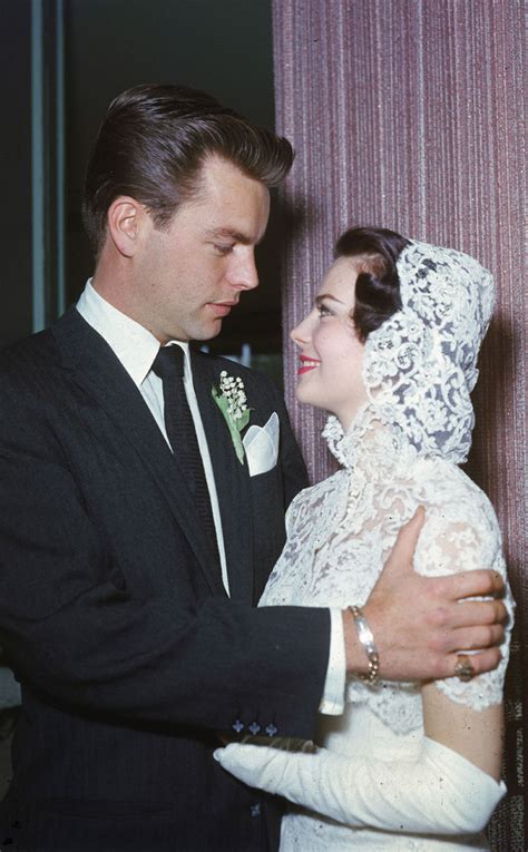 Inside Natalie Wood And Robert Wagners Tumultuous Romance E News