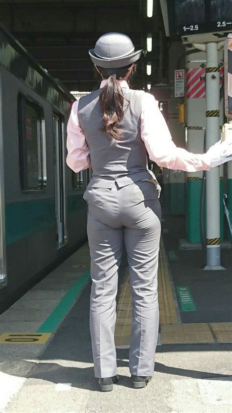 「車掌」おしゃれまとめの人気アイデア｜pinterest｜futoshi isayama パンツスタイル レディース デニム ファッション 女性 パンツスーツ
