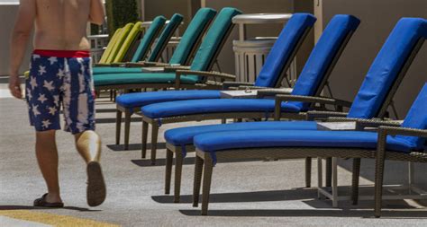 Las Vegas Strip Pools Reopening For Hotel Guests Las Vegas Review Journal