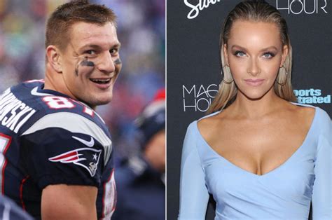 Rob Gronkowskis Girlfriend Camille Kostek Finally Comments On Gronks