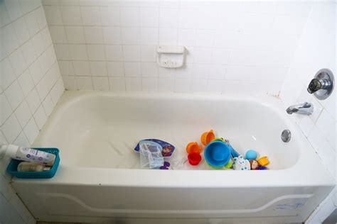 See our best bath toy organizers.and genius solutions to help you with your bath toy storage problem. How to Organize Bath Toys Using IKEA Baskets // Love ...