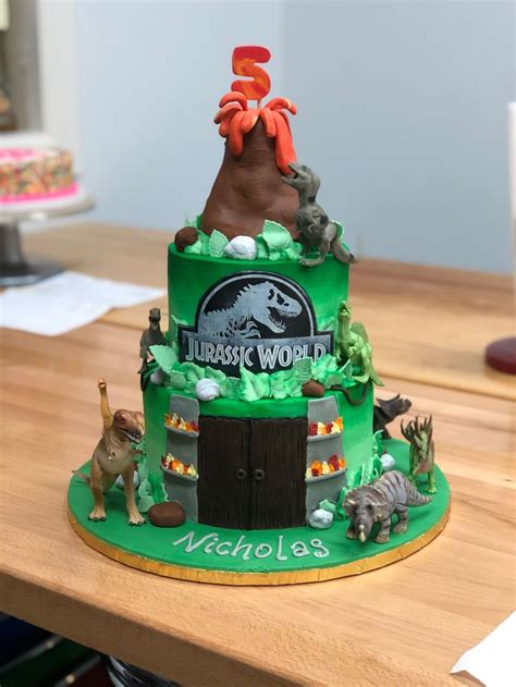 Amazing 5th Birthday Jurassic World Themed Birthday Cake