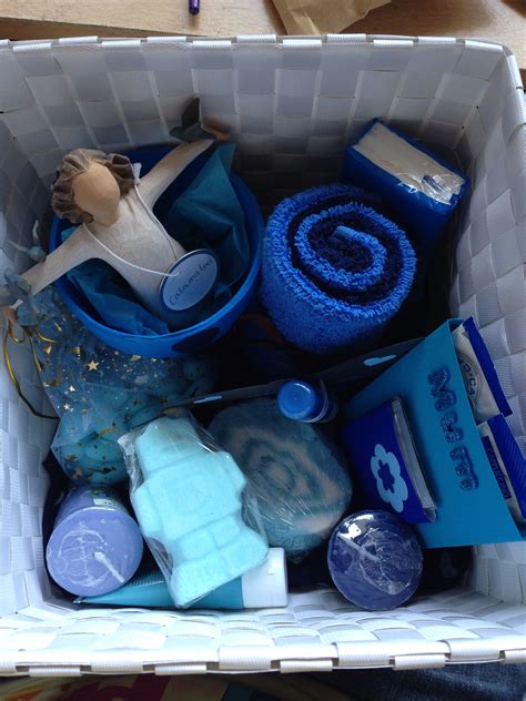 Blue Gift Box Blue Gift Gift Box Tropical Gift Ideas Save Gifts