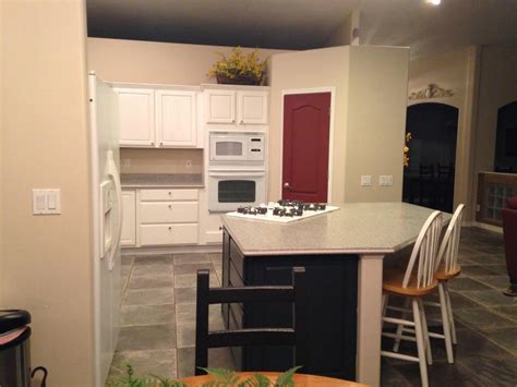 The colour i use is louis blue. Momza's House: Annie Sloan Painted Kitchen Cabinets ...