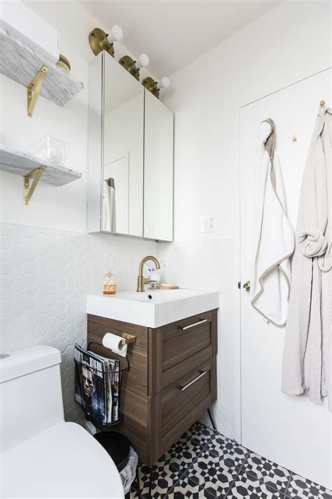 They can be installed on all vanity and can contribute to the natural beauty of the toilet. 5 Homeowners Use an IKEA Bath Vanity for a Modern Look