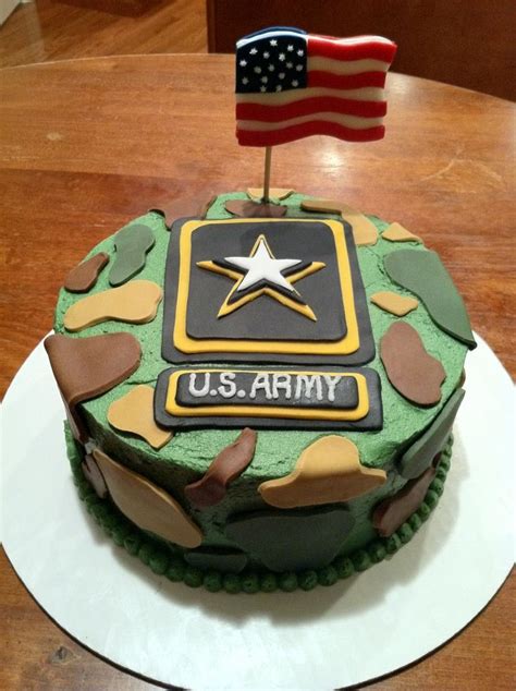 Torte, cupcake, cakepop, mini cake in pasta di zucchero, biscotti e army cap cake i made this cake for my niece's graduation from basic training. #MilitaryMonday: Army Birthday, More than Just Cake ...