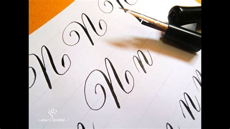 Serie caligrafia copperplate cómo escribir la letra N Paso a